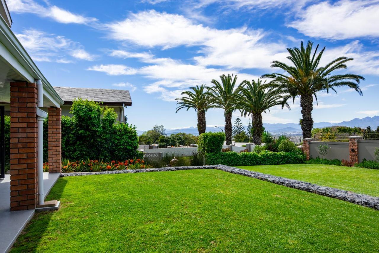 Four Palms Accommodation Durbanville Bagian luar foto