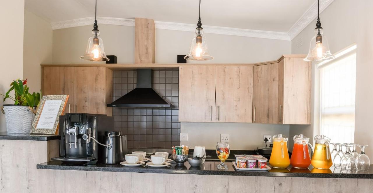 Four Palms Accommodation Durbanville Bagian luar foto