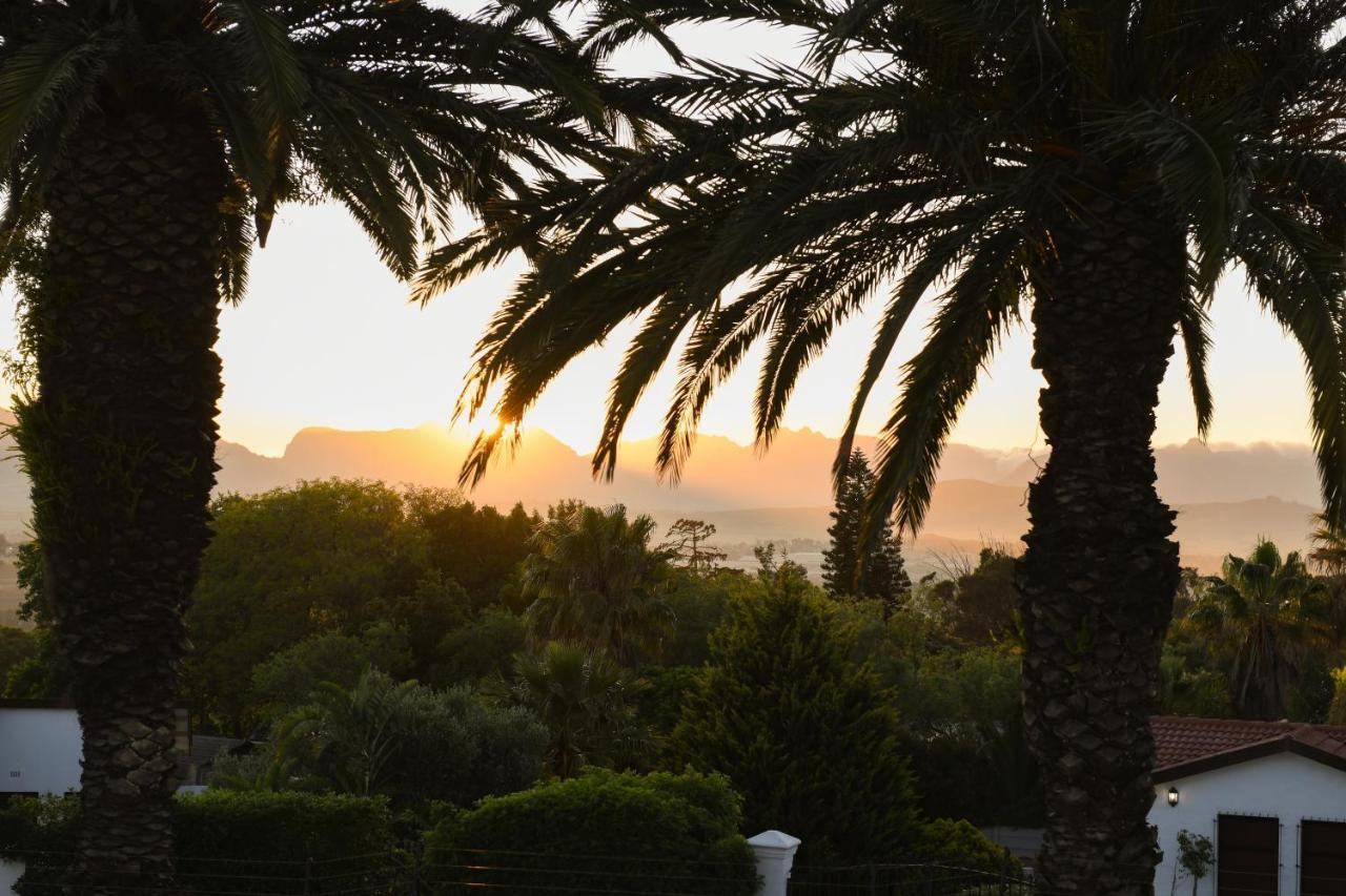 Four Palms Accommodation Durbanville Bagian luar foto