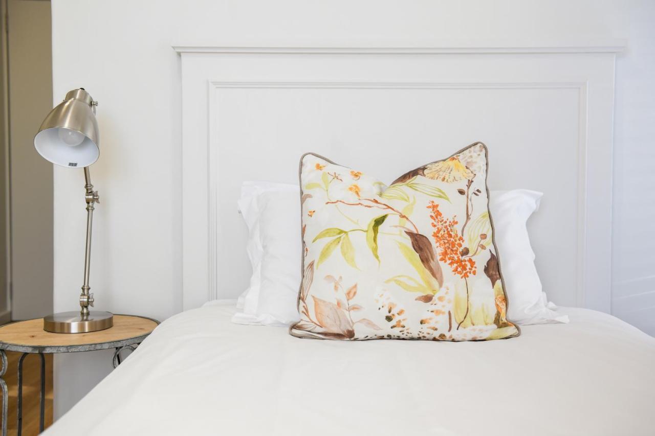 Four Palms Accommodation Durbanville Bagian luar foto