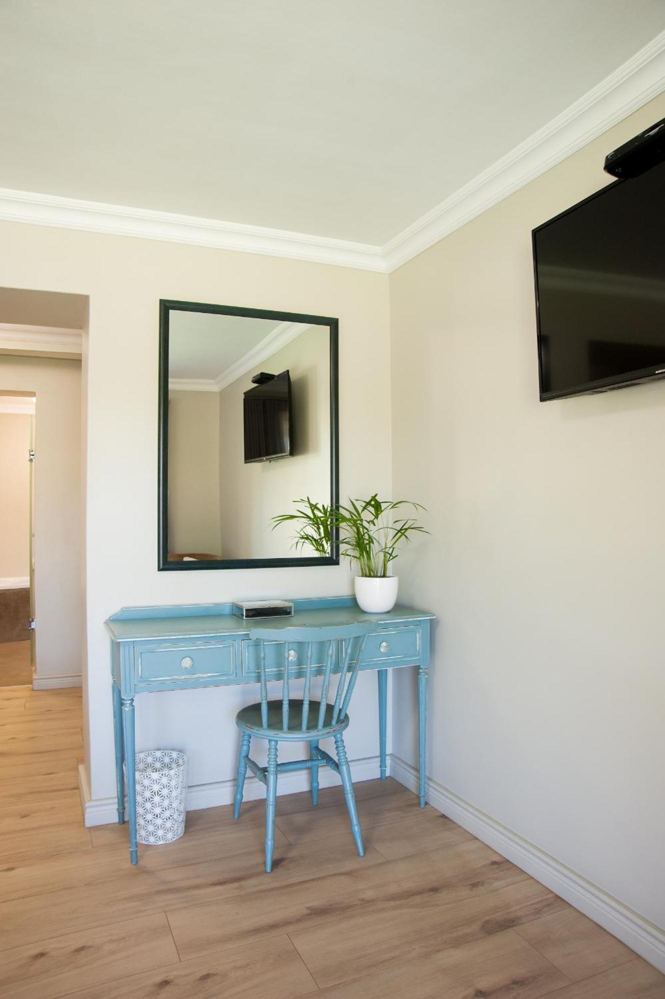 Four Palms Accommodation Durbanville Bagian luar foto