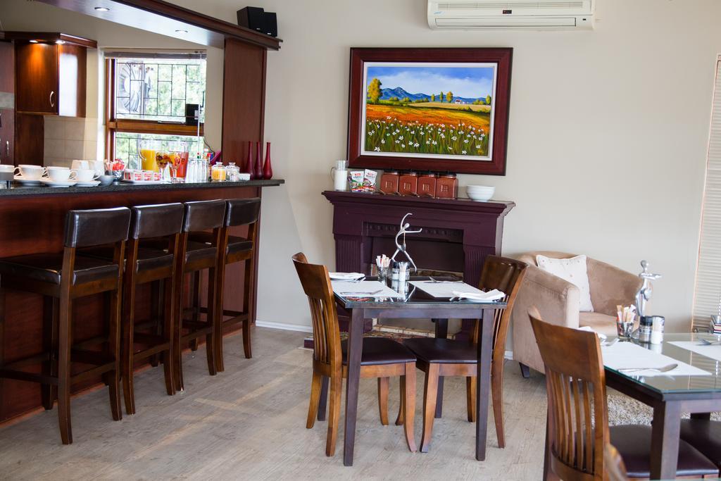 Four Palms Accommodation Durbanville Bagian luar foto