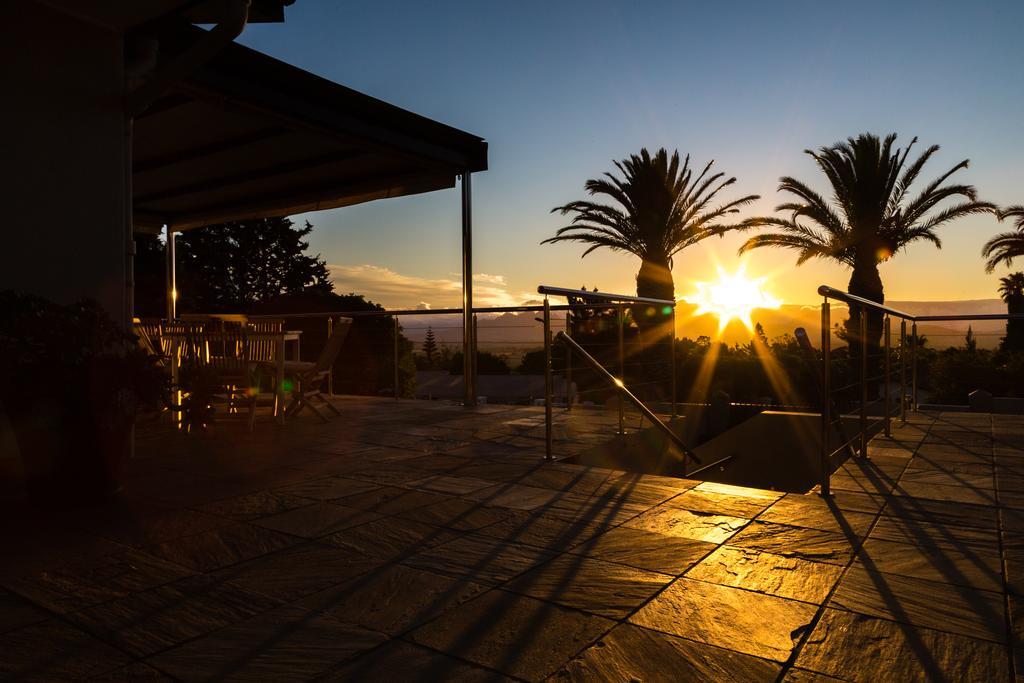 Four Palms Accommodation Durbanville Bagian luar foto