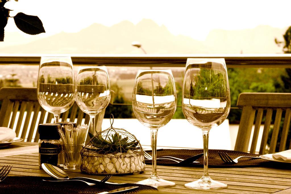 Four Palms Accommodation Durbanville Bagian luar foto