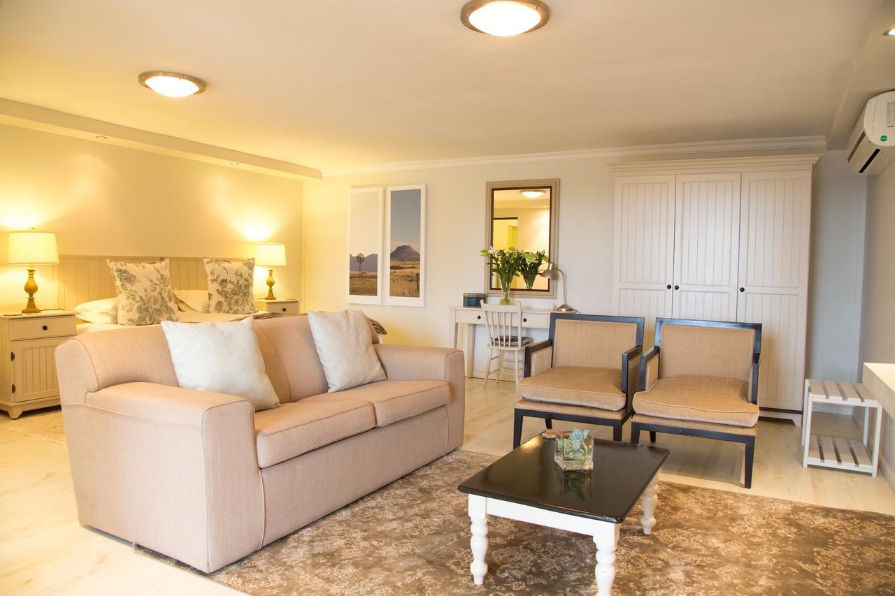 Four Palms Accommodation Durbanville Bagian luar foto