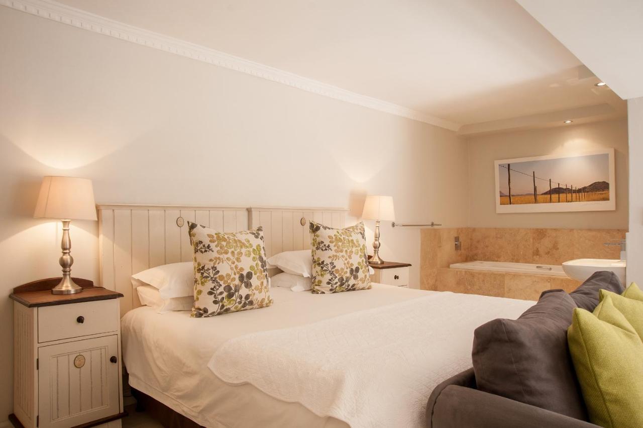 Four Palms Accommodation Durbanville Bagian luar foto